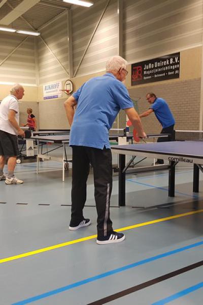 1. Coronaproof Tafel Tennis Spelen